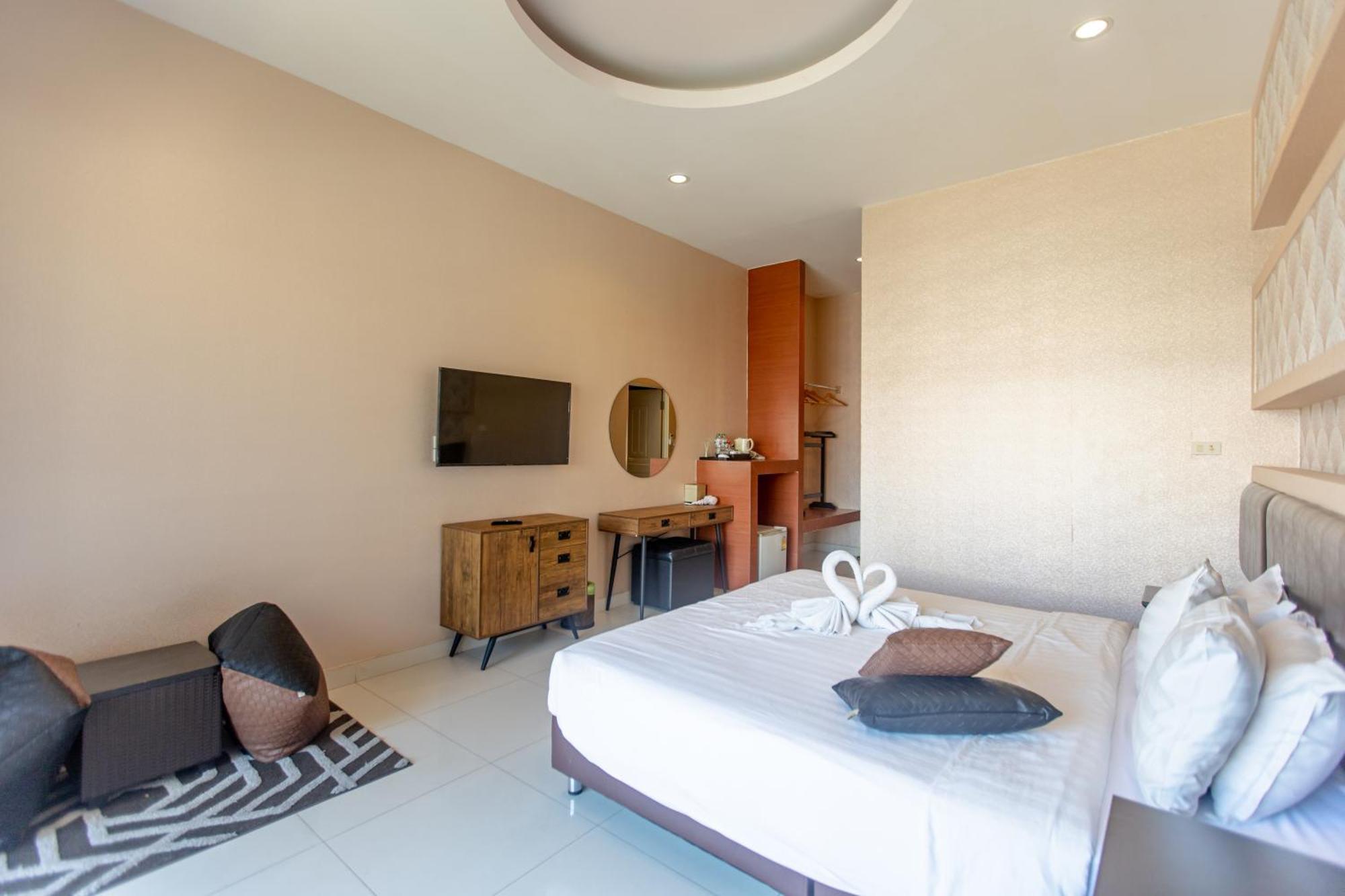 Sun Sky Resort Near Beach Jomtien Exterior foto