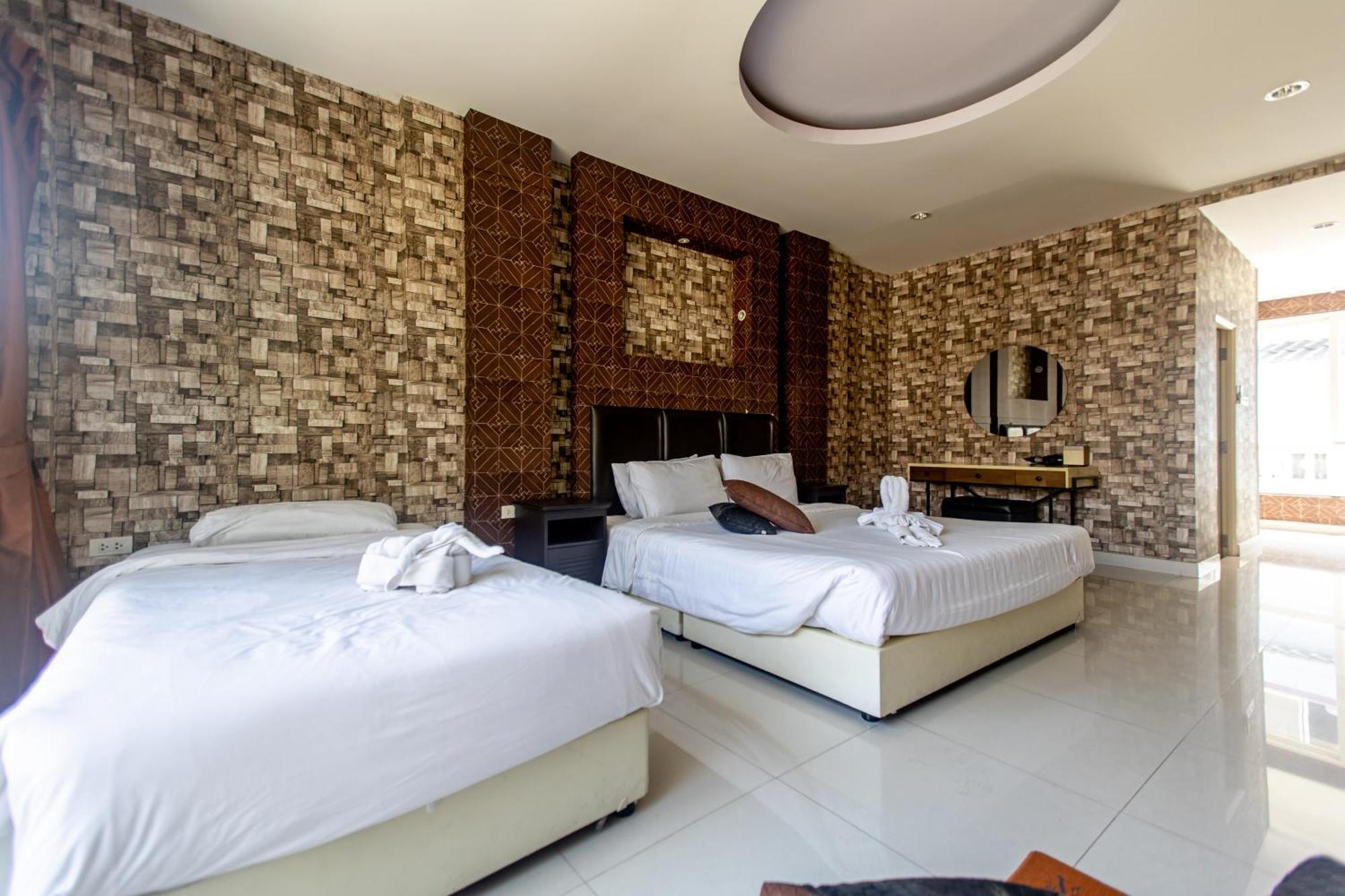 Sun Sky Resort Near Beach Jomtien Exterior foto